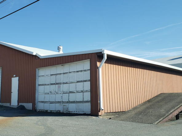 1513 E. Congress Loading Door View Photo